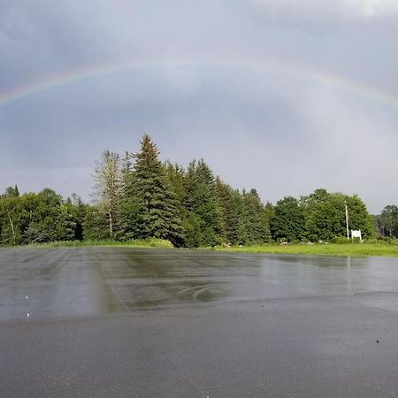 The Brookside Inn Ludlow Bagian luar foto